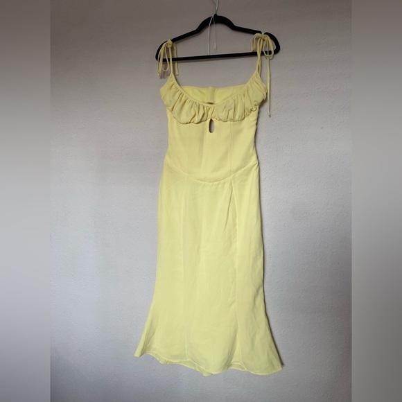 House of CB ‘Soren’ Buttercup Cutout Mermaid Midi yellow NWT size M - Picture 2 of 12